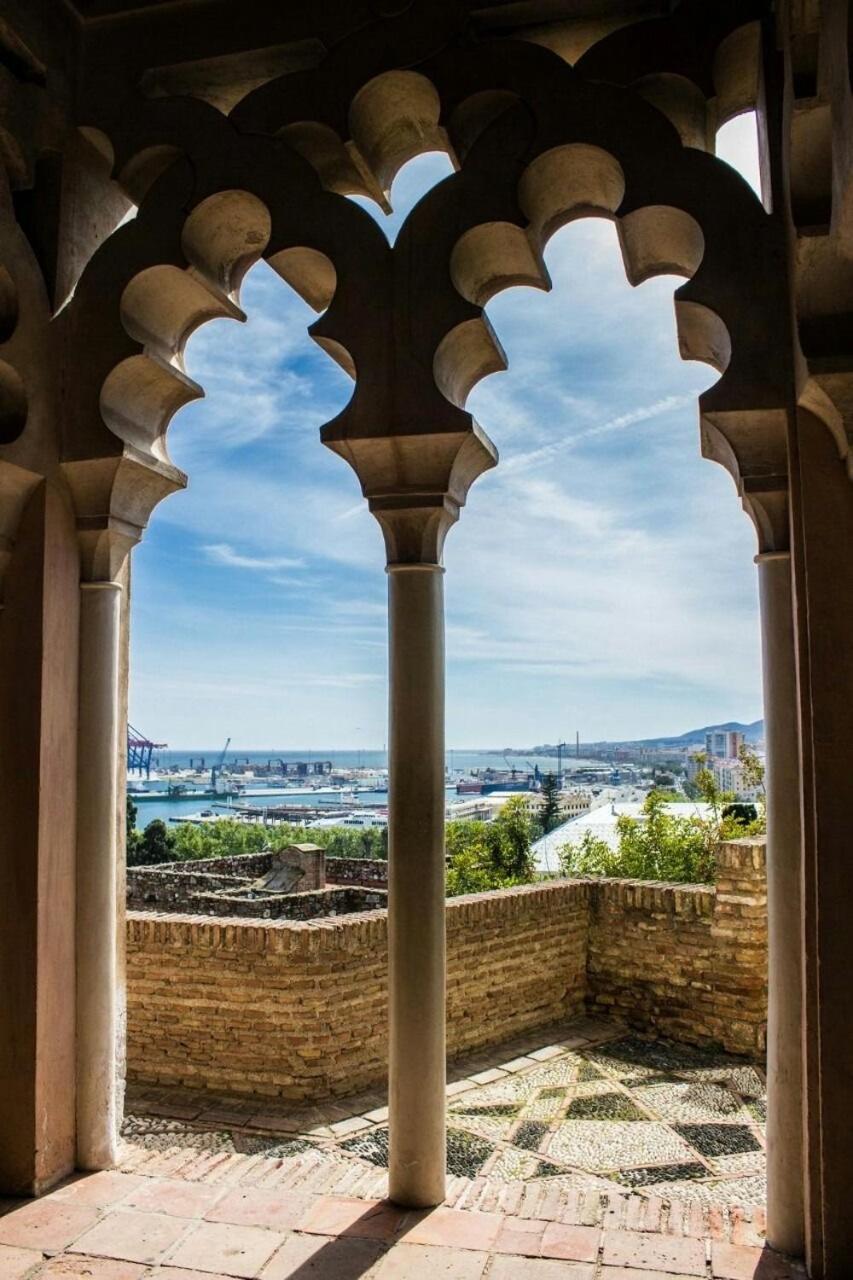 La Bella Escondida Piscina Campo De Golf Solarium Y Parking En Centro Historico Leilighet Málaga Eksteriør bilde